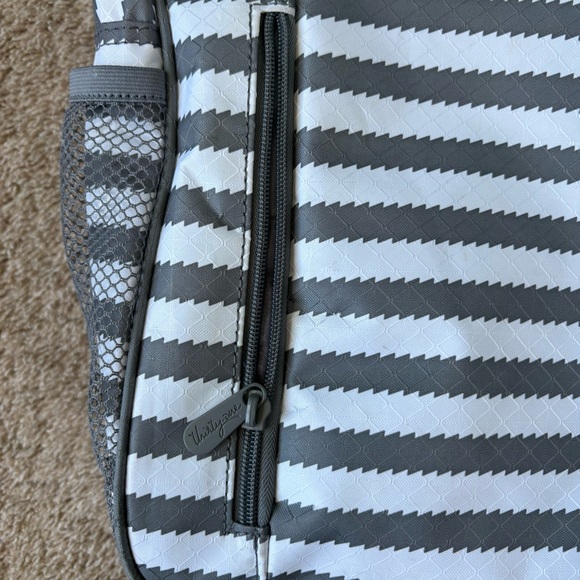 Thirty One Hostess Exclusive Grey Wave Patter Backpack - Picture 2 of 7